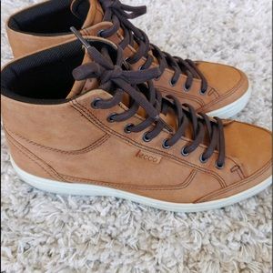 Ecco mid boot 10.5 Men’s Sneakers.